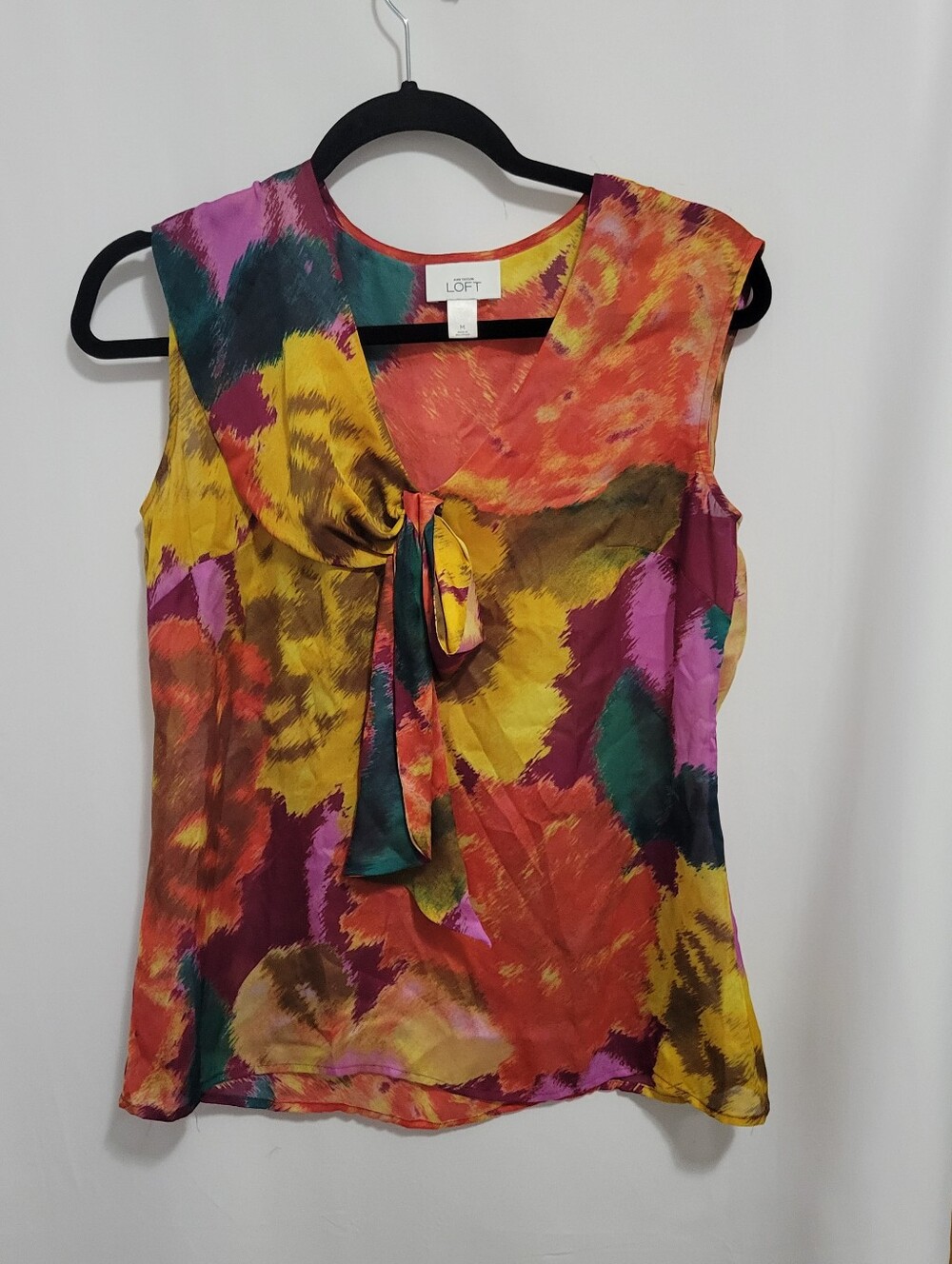 Ann Taylor LOFT Multicolor V-Neck Tie-Front Sleeveless Top, Size M